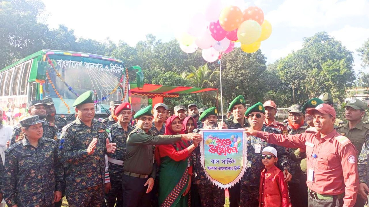 রংপুর টু ঢাকা প্রতিরক্ষা বাহিনীর বাস সার্ভিসের উদ্বোধন